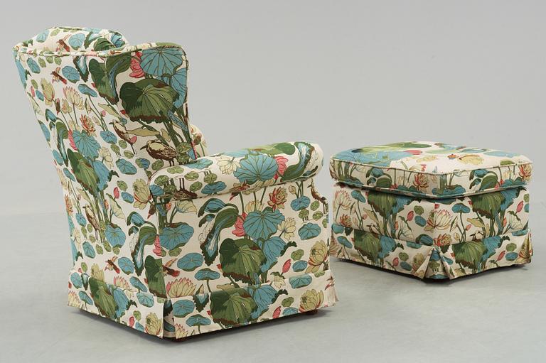 FÅTÖLJ med FOTPALL, 1900-talets andra hälft.