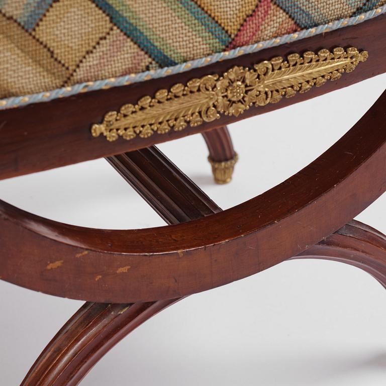 Taburett, Frankrike, sent 1800-tal, Empirestil.