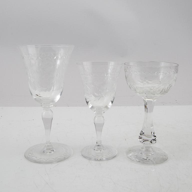 Fritz Kallenberg service 71 pieces "MacGuirlang" and "Vincent" Kosta mid-20th century.