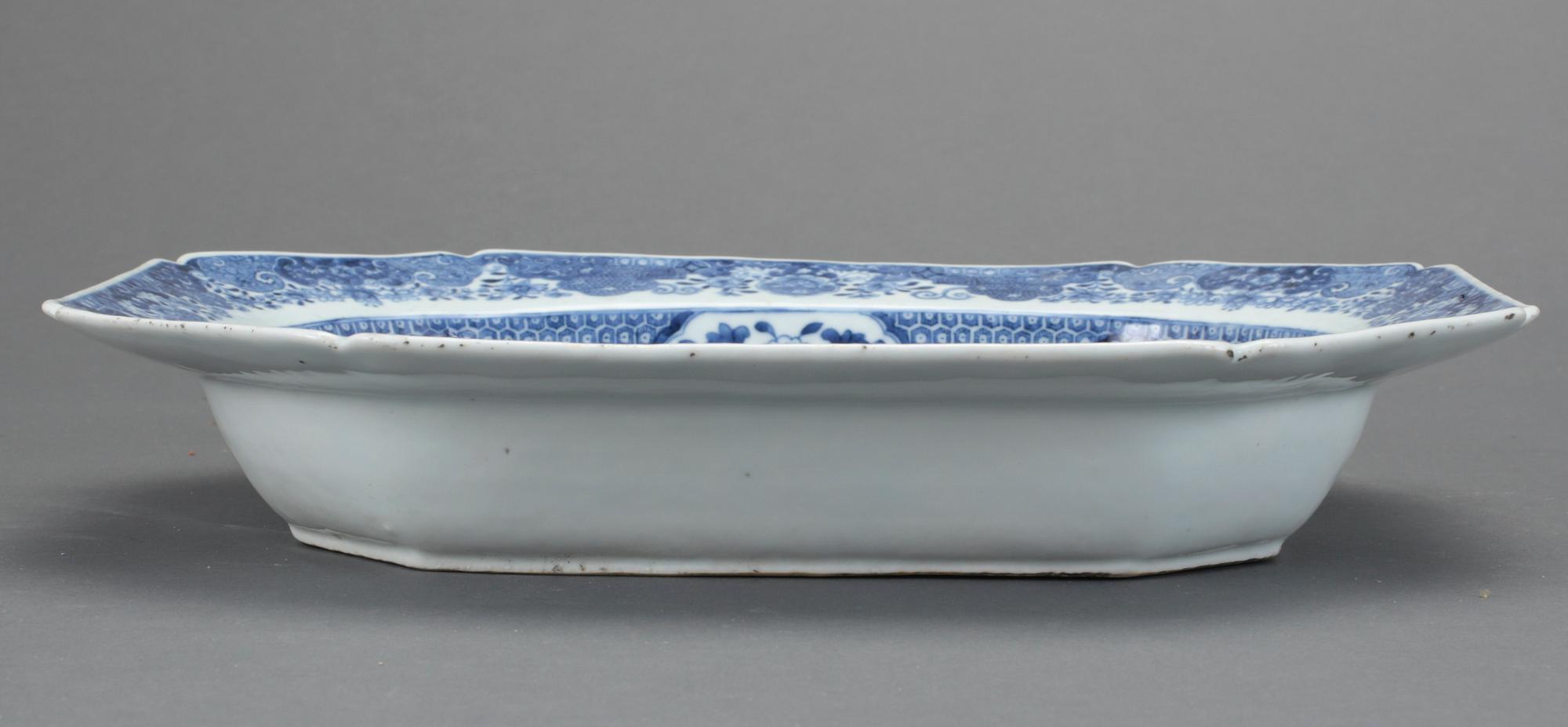 SKÅLFAT, porslin. Kina, Chien Lung 1736-1795.
