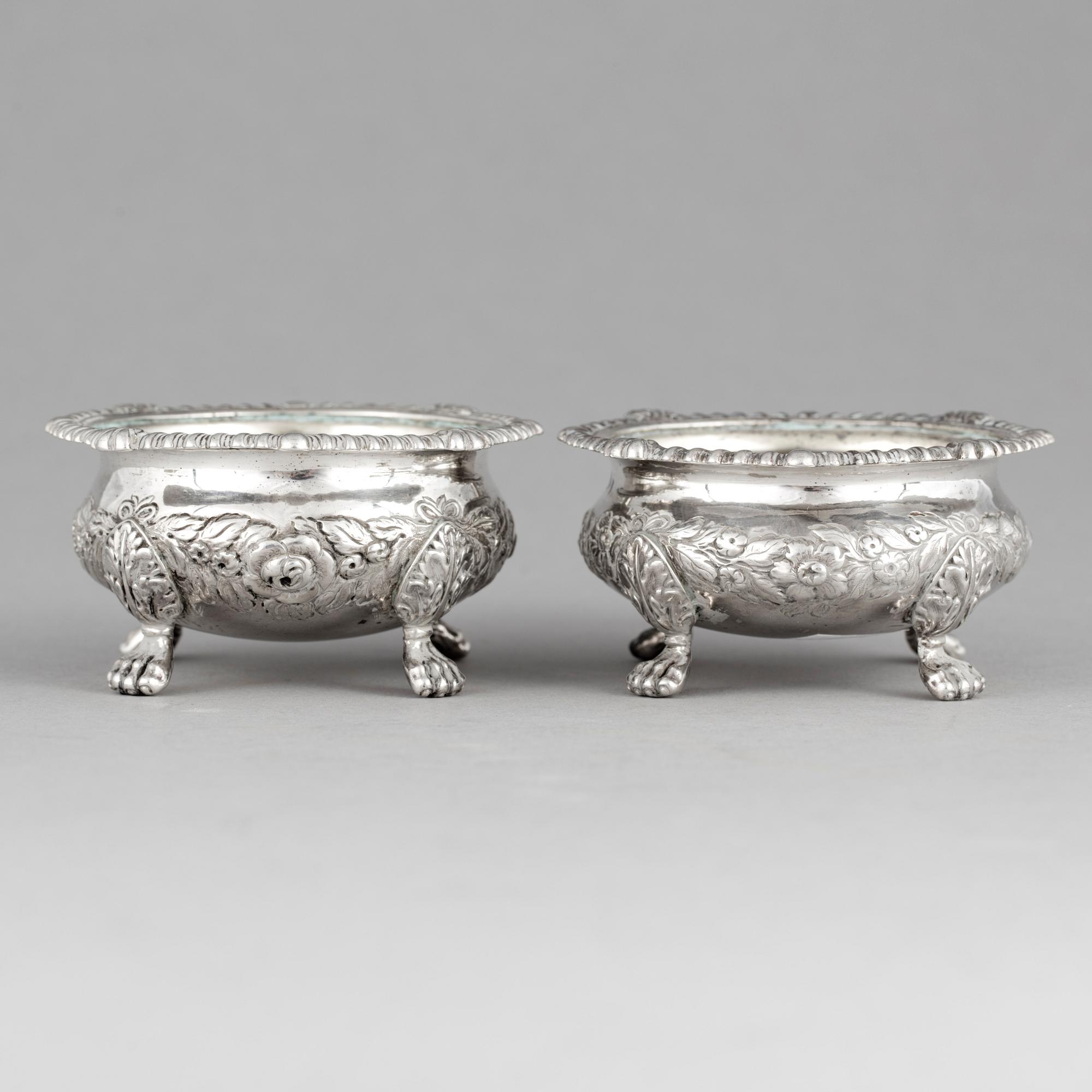 SALTKAR, ett par, silver, Joseph Angel II, London 1816-17.  Vikt 289 g.