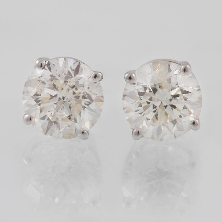 ÖRHÄNGEN, 14K vitguld med briljantslipade diamanter ca 1.00 ct. Vikt 0,9 gram.