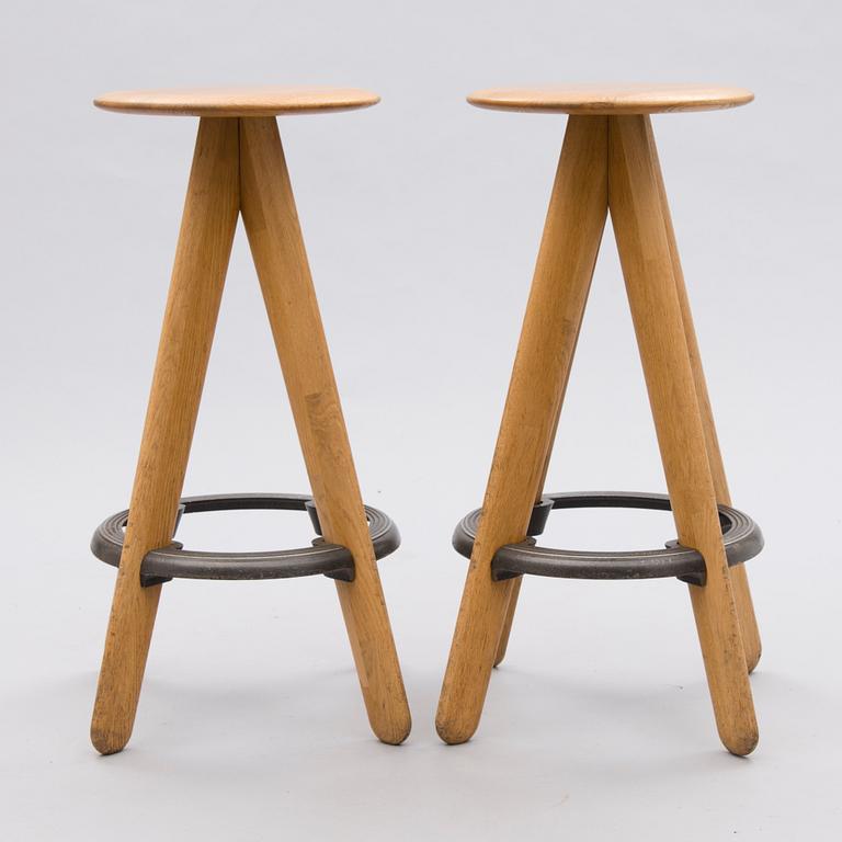 TOM DIXON, baarijakkarapari, "Slab Bar Stool", 2000-luku.