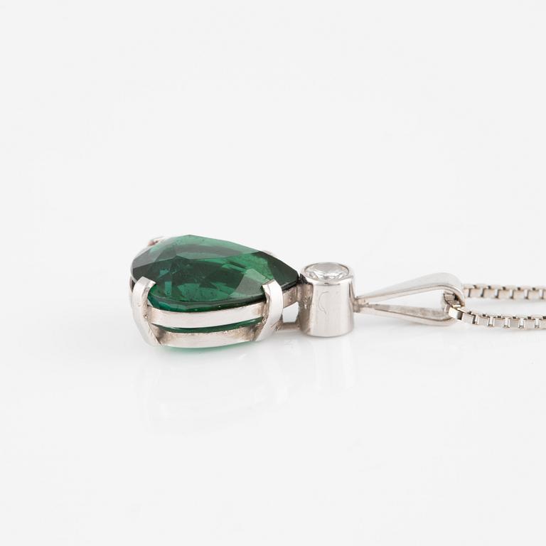 Pendant, 18K white gold with drop-shaped green tourmaline and brilliant-cut diamond, with 18K white gold chain.