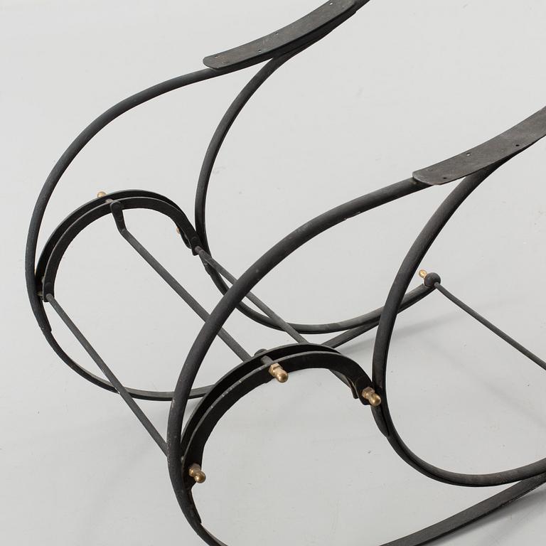 19TH CENTURY ROCKING CHAIR.