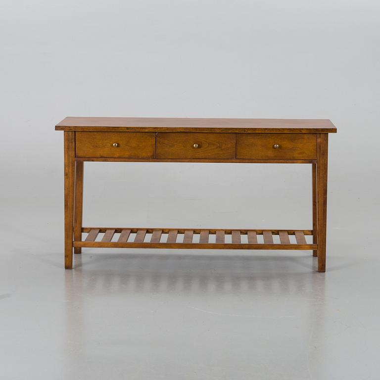 SIDEBOARD modern tillverkning.