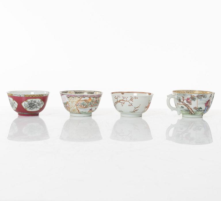 Koppar, åtta stycken, porslin. Qingdynastin, 1700-tal.