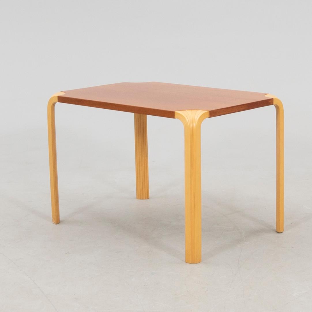Alvar Aalto, "fan-leg table" coffee table, Artek Finland, latter part of the 20th century.