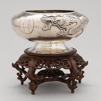 ZEE SUNG, A silver bowl, Shanghai, China early 20th Century.