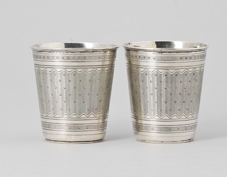 BÄGARE, 2 st, silver, troligen Turkiet, 1900-tal. Tot ca 160 g.