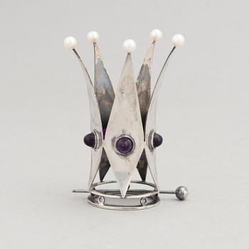 A silver, amethyst and cultured pearl bridal crown, Alfred Ambrosius, Stockholm, 1861.