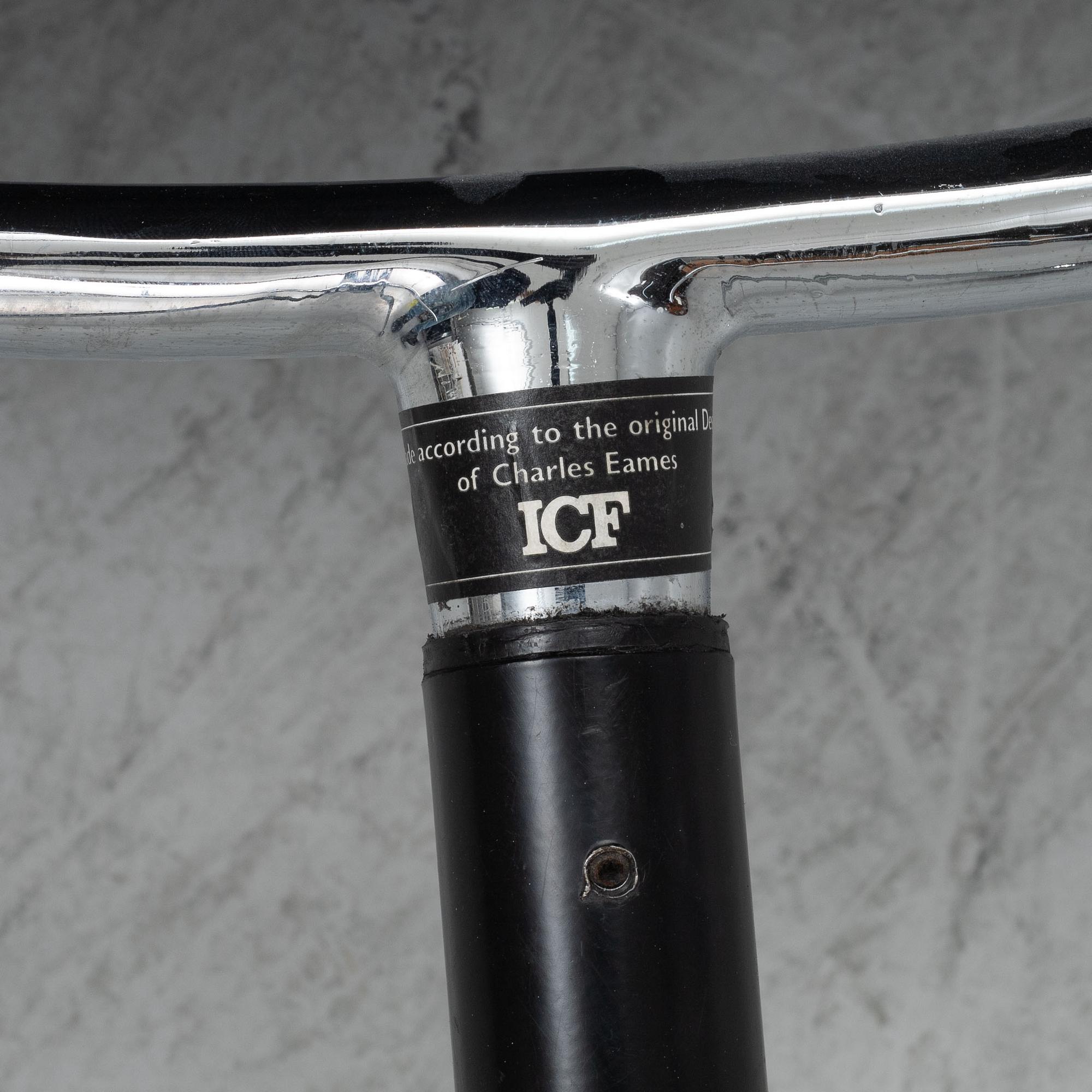 Charles & Ray Eames, karmstol, "EA 108", Vitra.