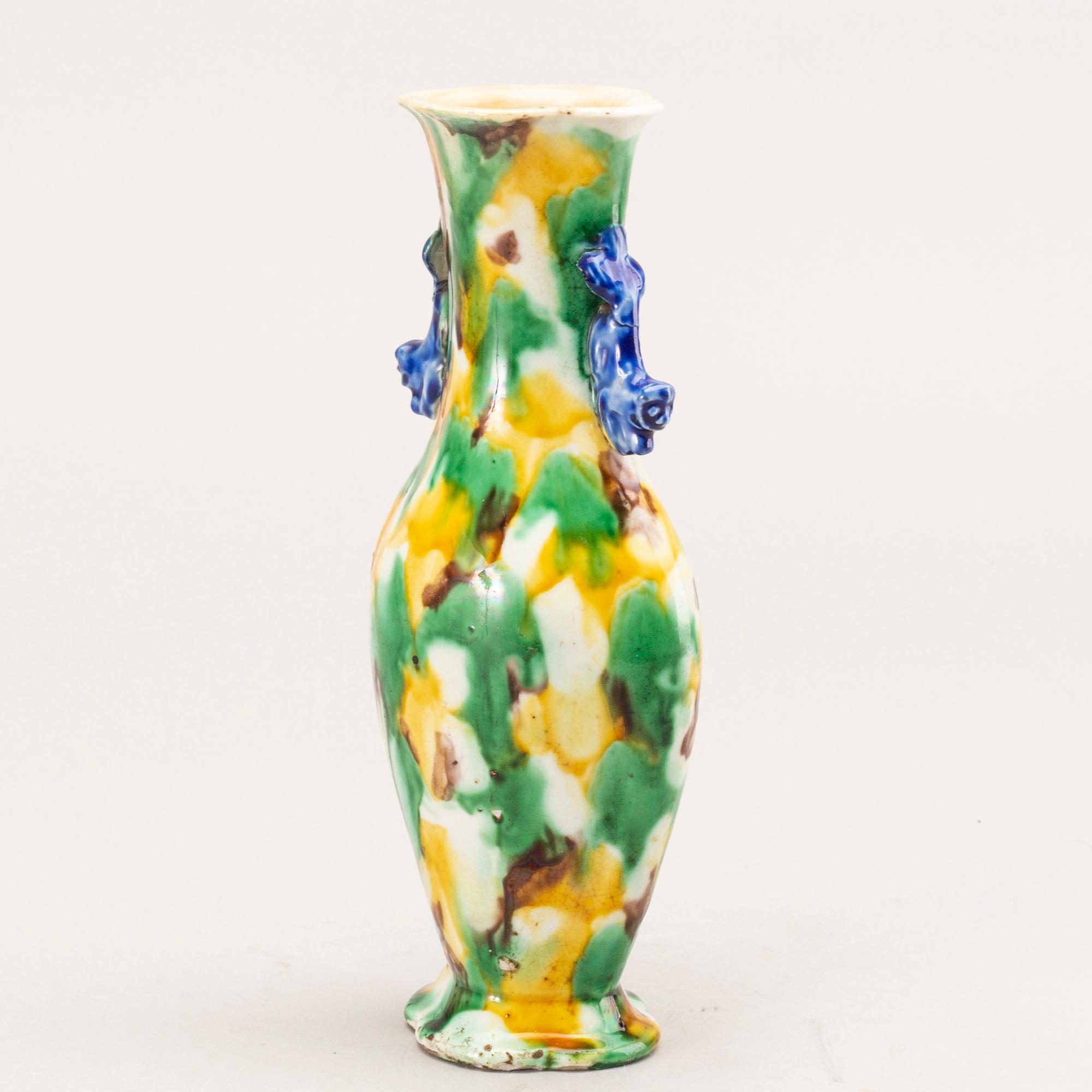 Vas, porslin. Qingdynastin, 1700-tal.
