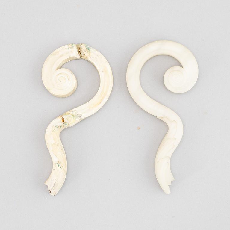 An alabaster urn/table lamp, 20th century.