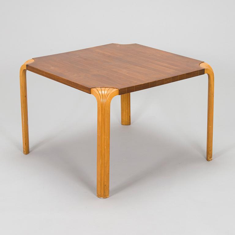 Alvar Aalto, soffbord, modell MX800B för Artek, 1960-tal.