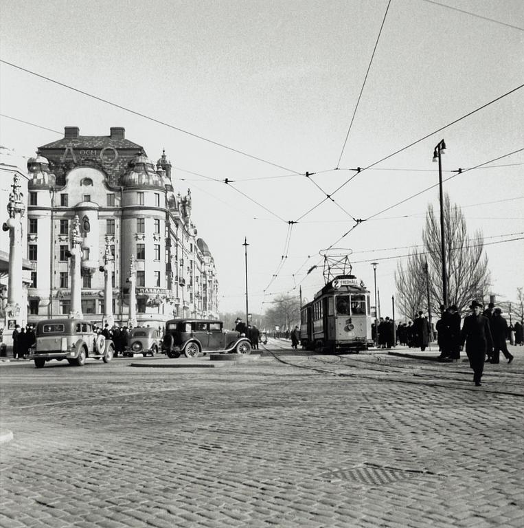 Åke Lange, "Nybroplan, spårvagn" (1930's).