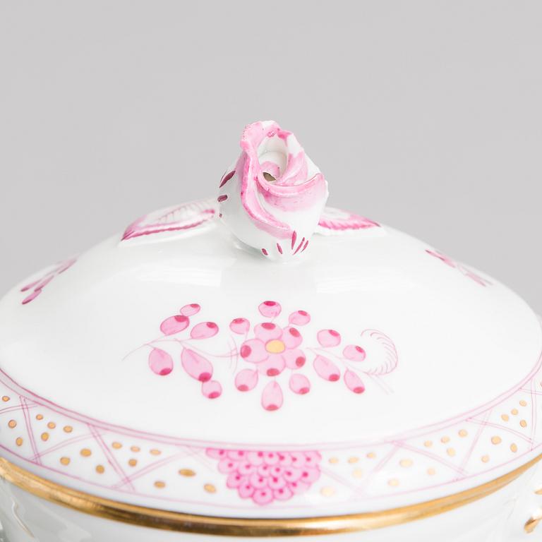 A 77-piece set of Meissen 'Indische malerei' porcelain tableware from the latter half of the 20th century.