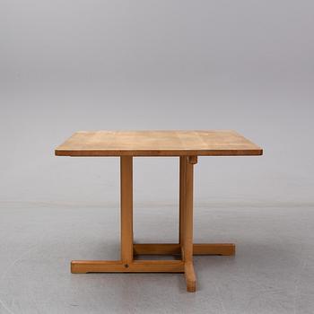 Børge Mogensen, an oak model '6288' dining table, Fredericia Stolefabrik.