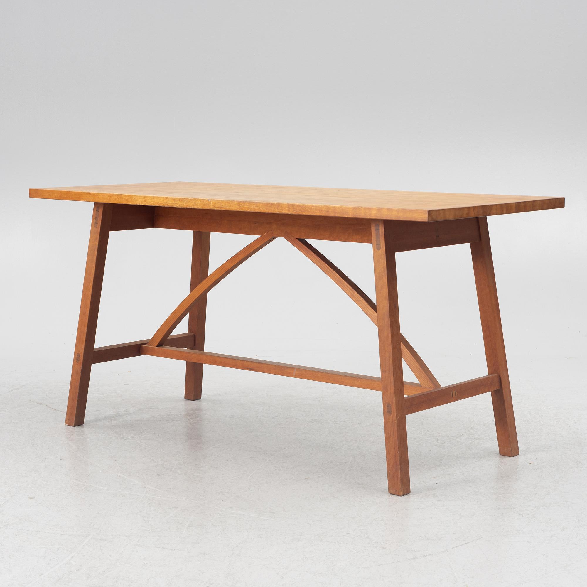 Kerstin Olby, an 'England' dining table, Trätina.