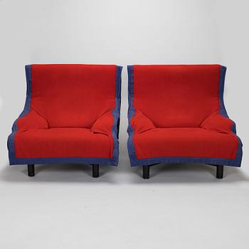 Vico Magistretti, A pair of "Sinbad" armchairs for Cassina, designed in 1981.
