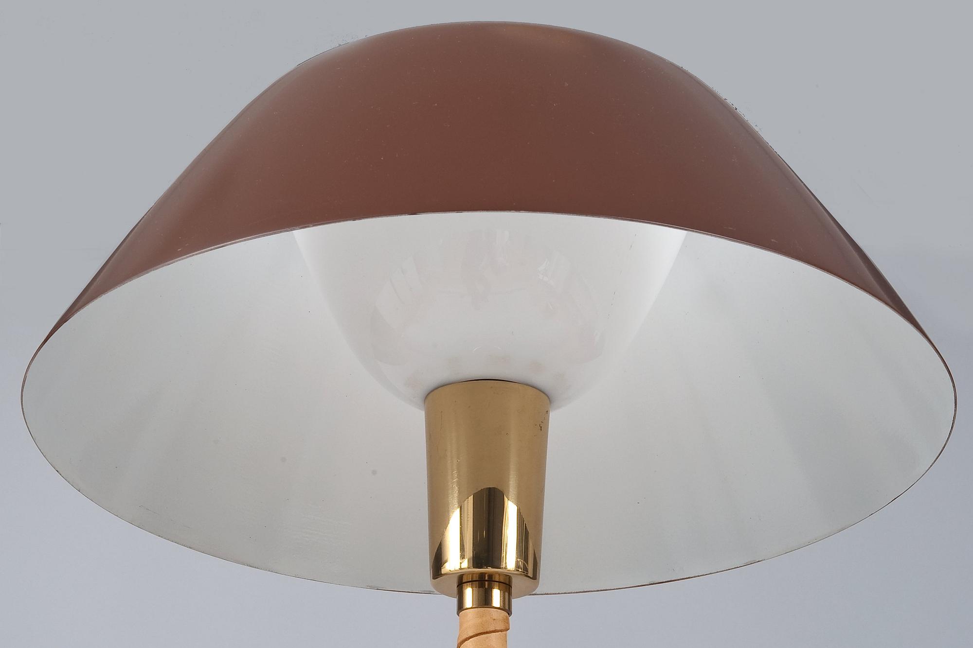 Lisa Johansson-Pape, BORDSLAMPA.