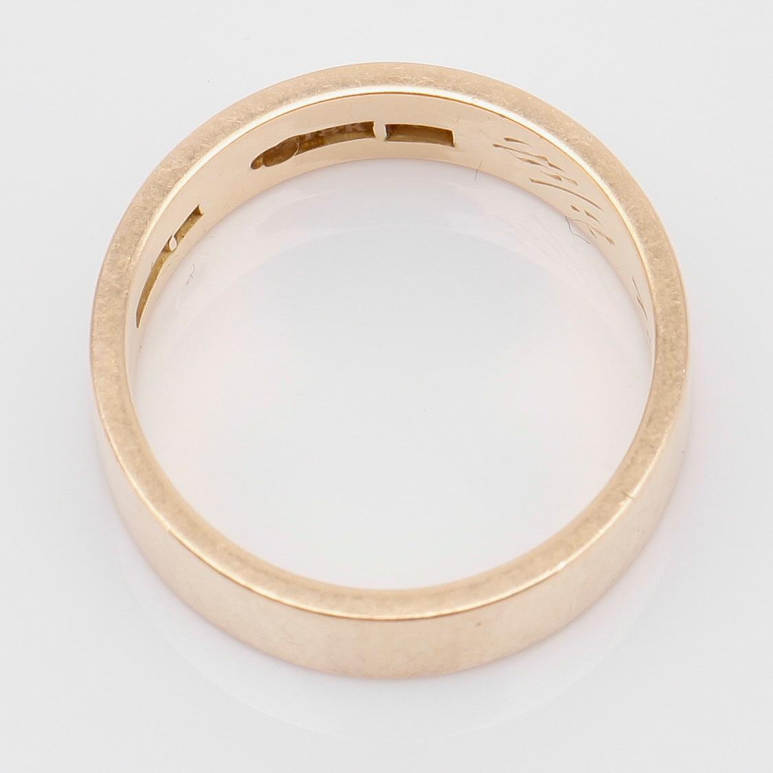 RING, 18K guld, svenska stämplar, 1972. Vikt ca 7 g.