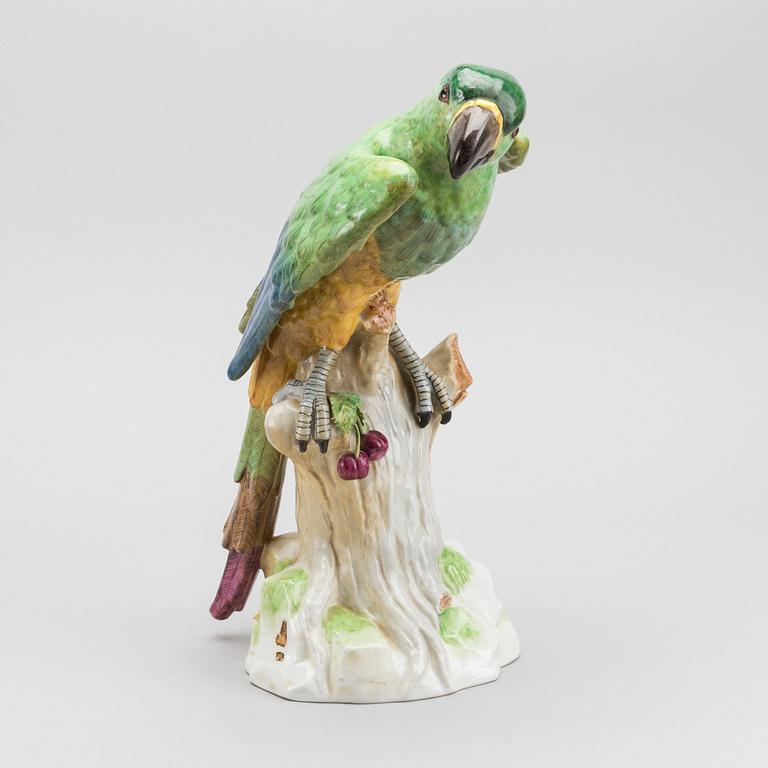 A DRESDEN PORCELAIN FIGURINE.