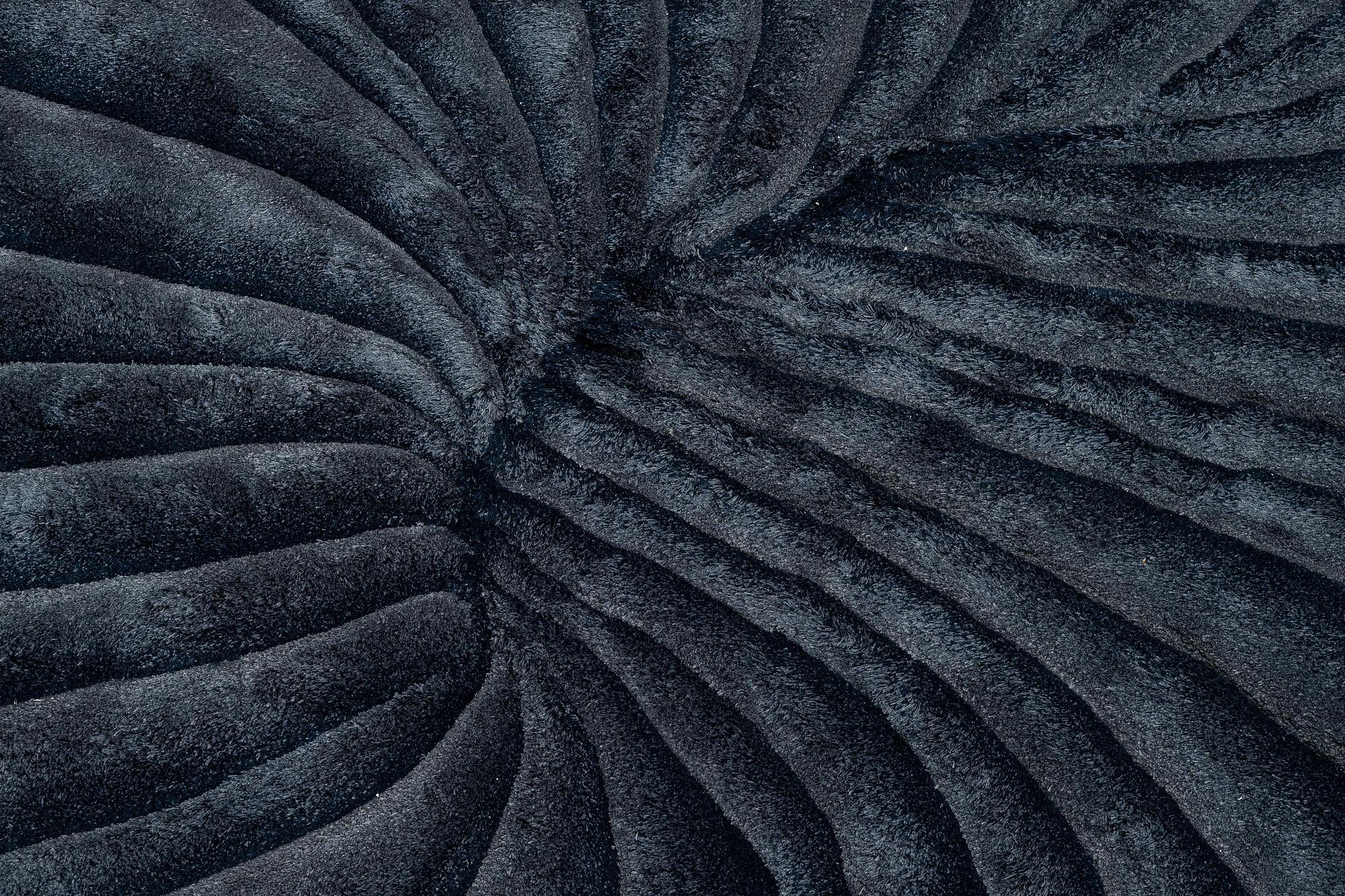 Diana Orving, a carpet 'Disappearance II', round diameter 300 cm, Ferreira de Sá, Portugal.