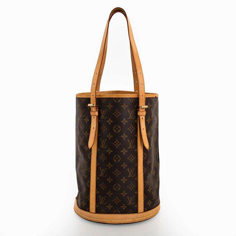 Louis Vuitton, a Monogram Canvas 'Bucket' bag with pochette.