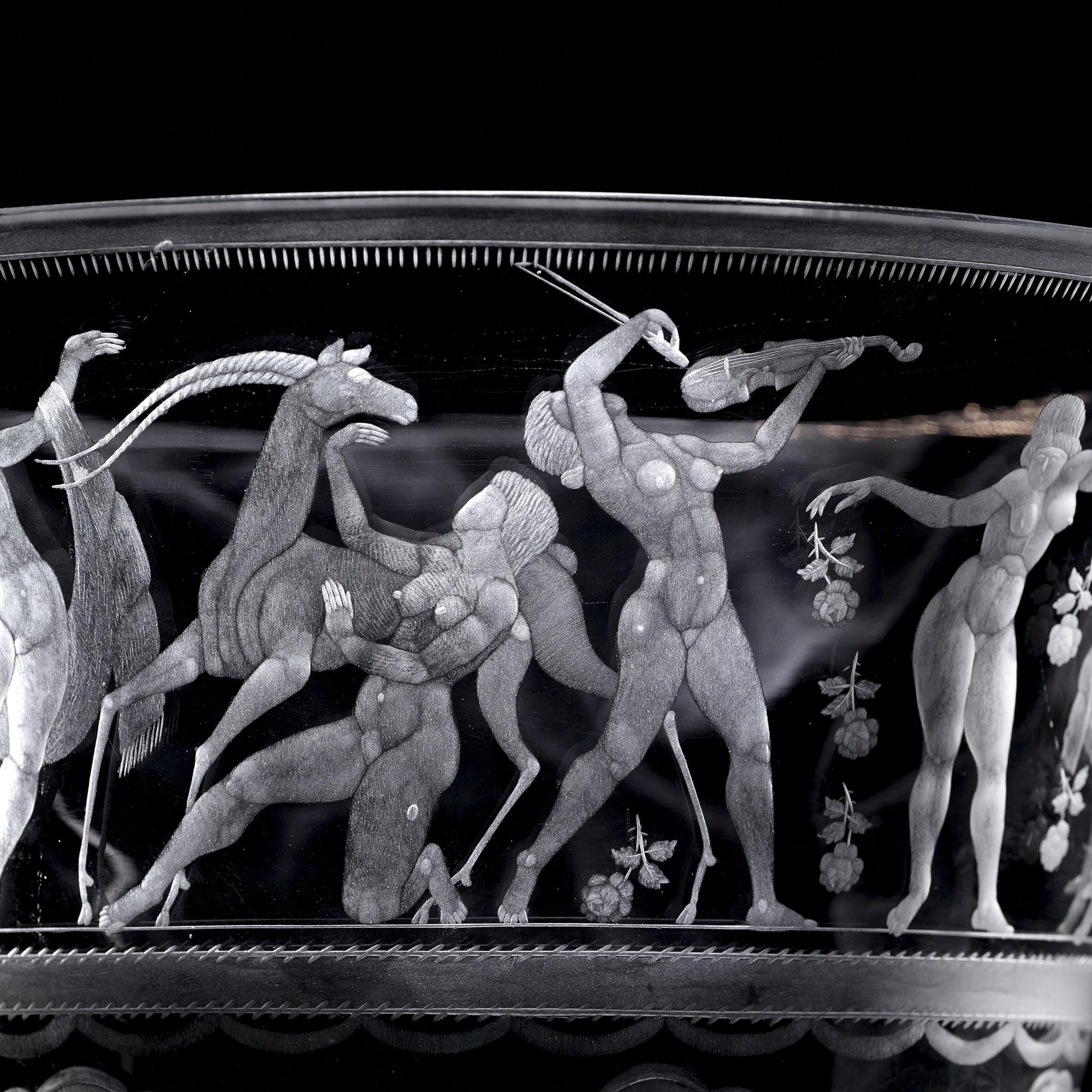 Simon Gate, an engraved glass bowl with plate, Orrefors, Sweden 1923, model 122.