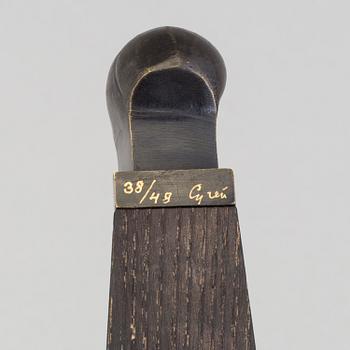 GUNNAR CYRÉN, a bronze sculpture signed at numbered 38/48 cm.