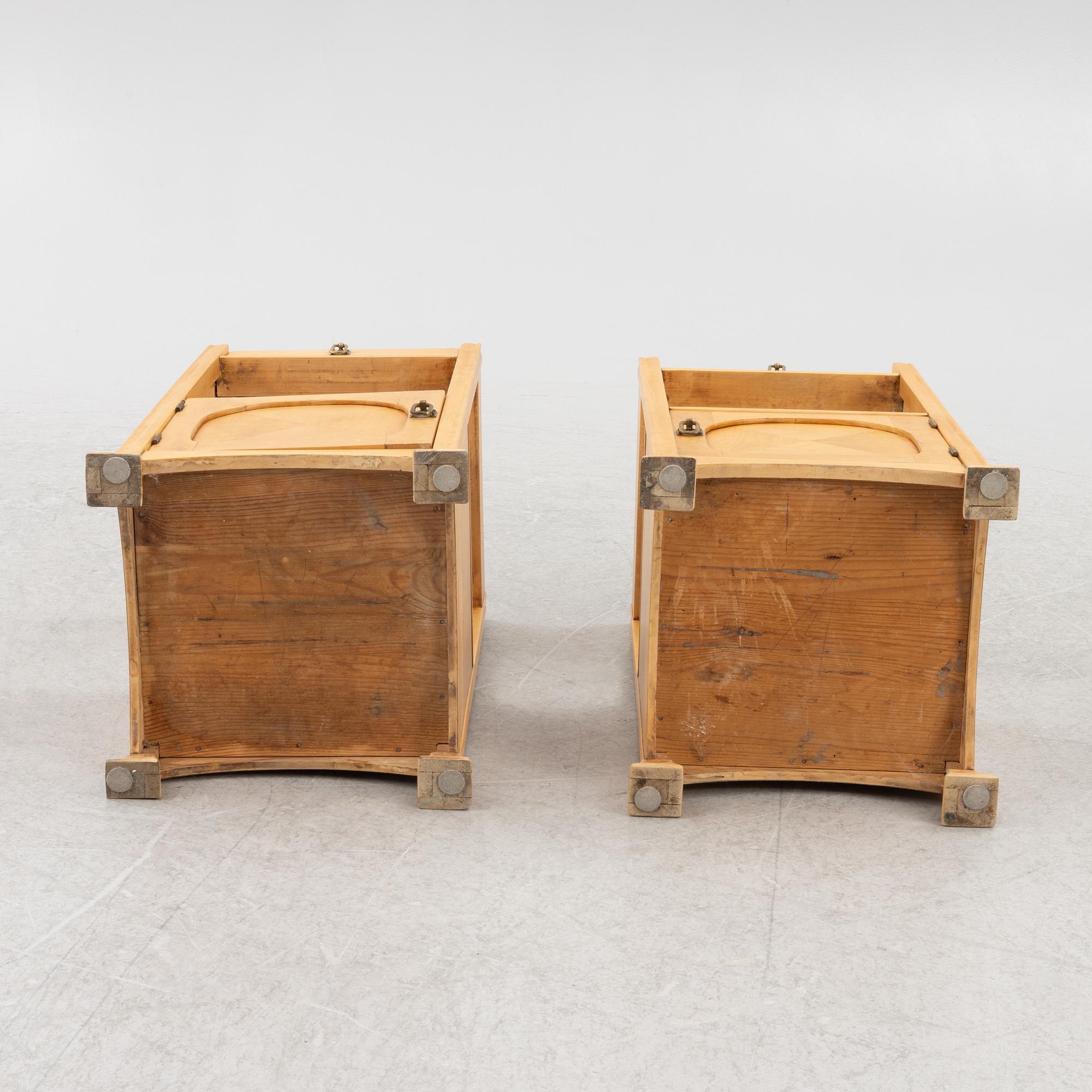 A pair of nightstands, 20th century.