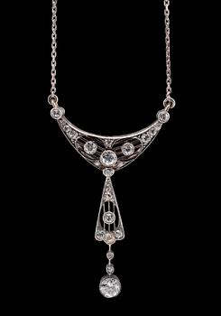 411. A COLLIER, brilliant and old cut diamonds c. 1.40 ct. 56 gold, St Petersburg Russia 1908-17. Weight 6 g.