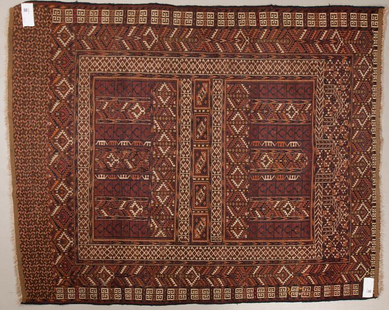 MATTO, villa, Hatchlou, mahdollisesti Turkmeeni. Noin 154x129 cm.