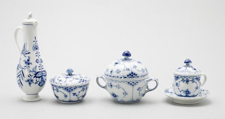 SERVISPORSLIN, 3 del, Royal Copenhagen samt KANNA, Meissen.