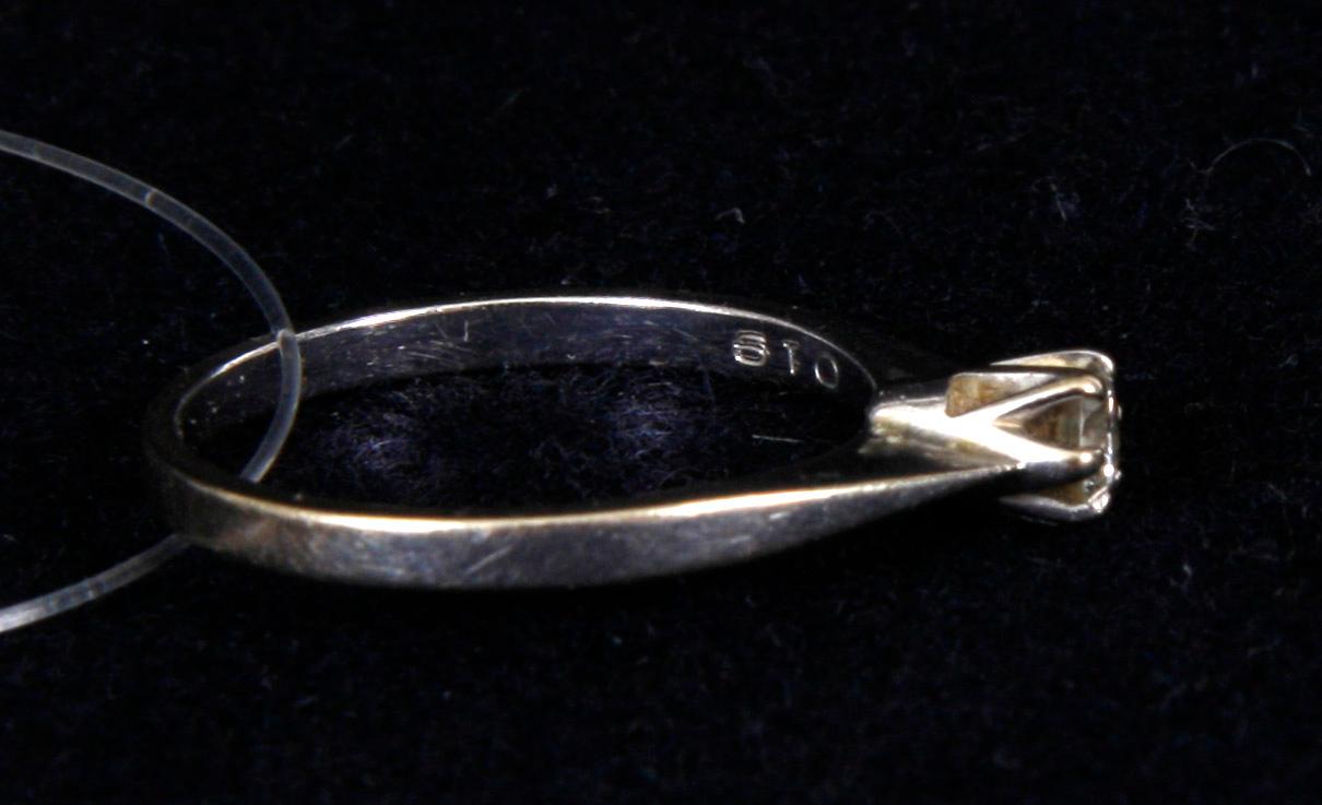 RING, 18K vitguld och briljant 0,19 ct enl gravyr.