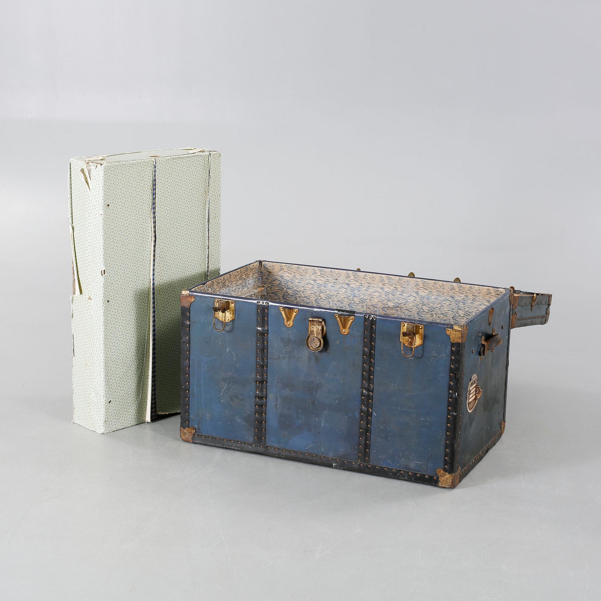A trunk from A&S Unbreakable Trunks, New York, made in early 20th century.