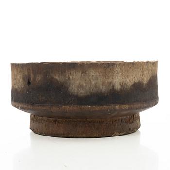 A deep dish, folk art, 18th/19th century.