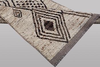 A runner carpet, Morocco, Berber, ca 292 x 93 cm.