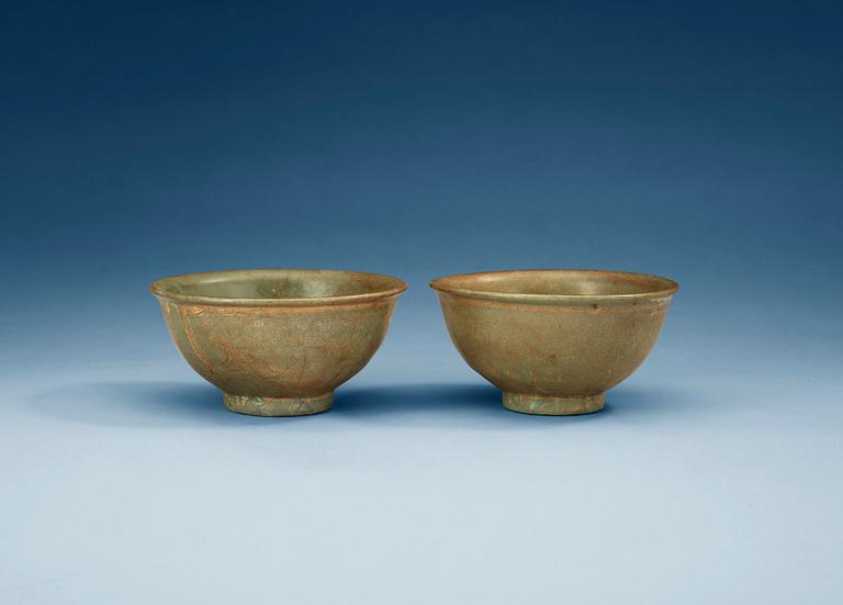 Two celadon glazed bowls, Yuan dynasty.