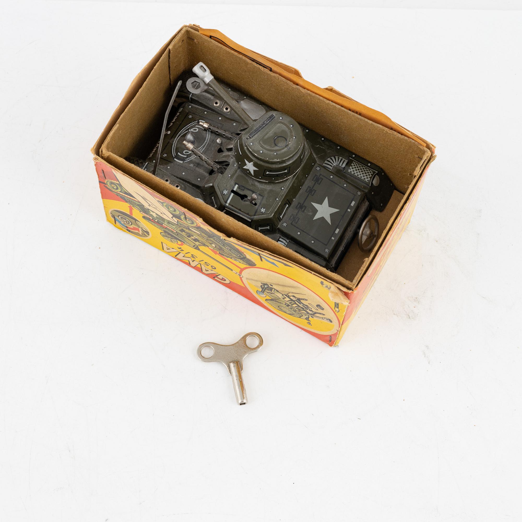 A set of eleven tin toys, Germany and Japan, 20th Century.