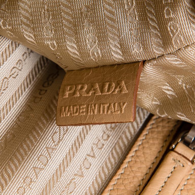 Prada, väska.