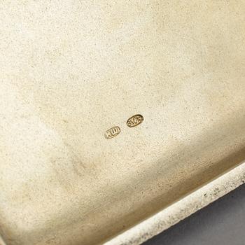 CIGARETTETUI, silver, Nikolay Shepelev, Riga, Lettland. 1902-1919. Vikt ca 325 gram.