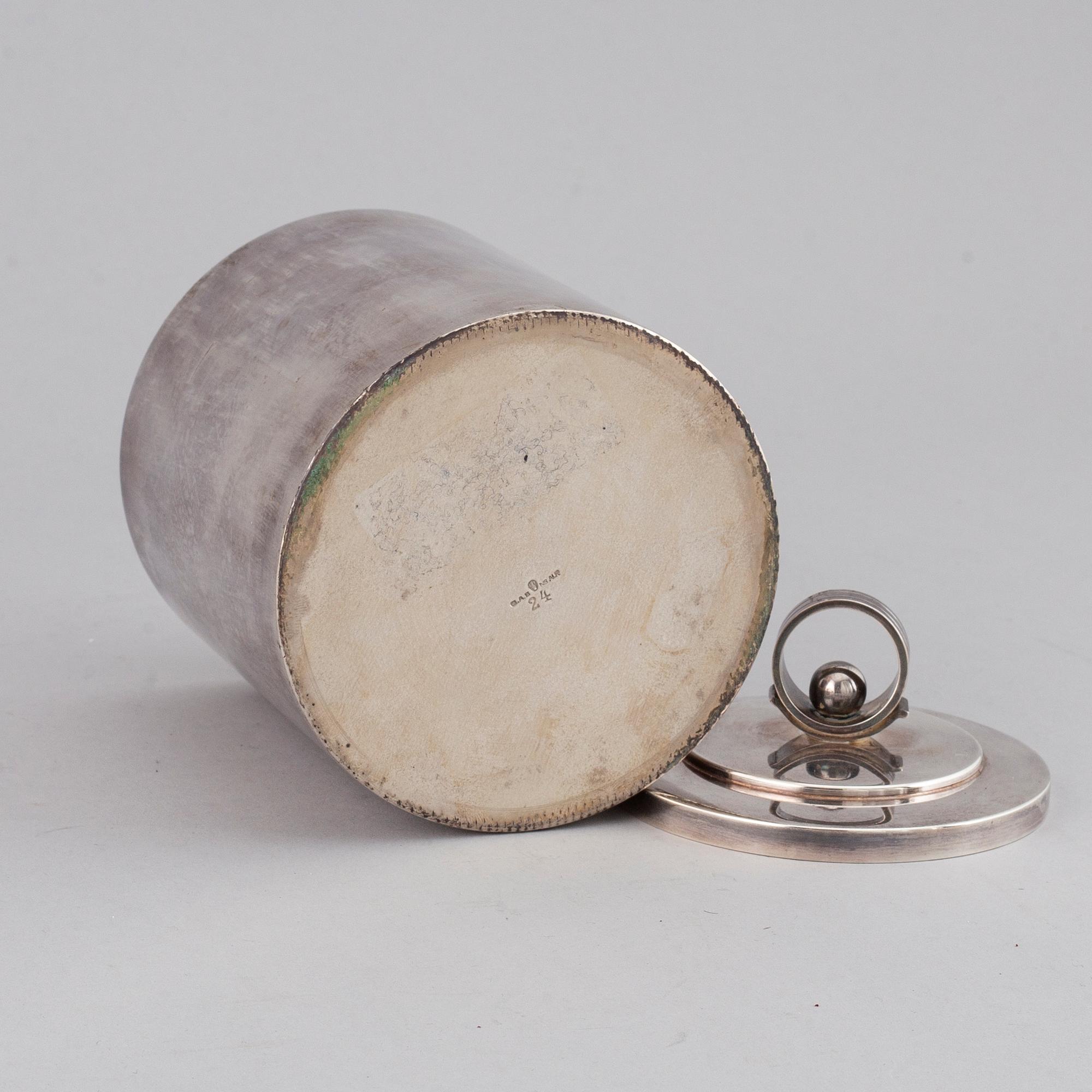 A silver plated Art Déco teabox from the 1930's.