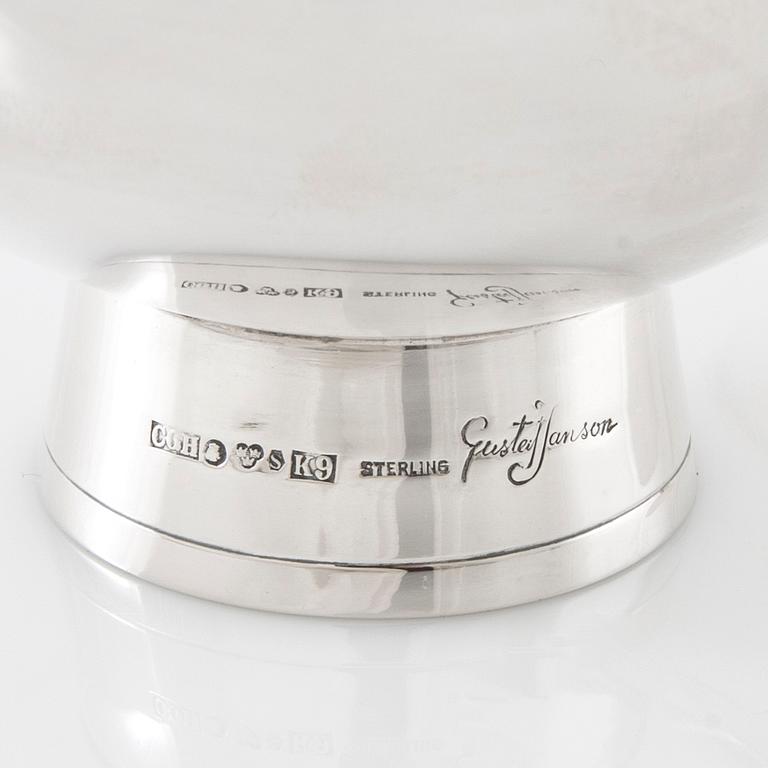 Gustaf Janson bowls, 3 pieces of sterling silver, CG Hallberg, Stockholm, 1950s/60s.