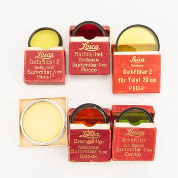 Kameror 2 st samt tillbehör Leica.