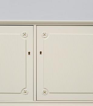SIDEBOARD, gustaviansk stil, 1900-talets andra hälft.