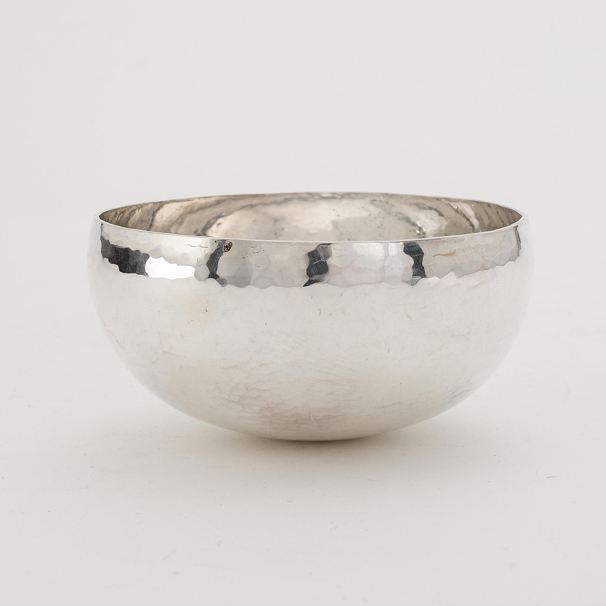 Roland Lantz, a signed sterling silver bowl, Stockholm 1982.