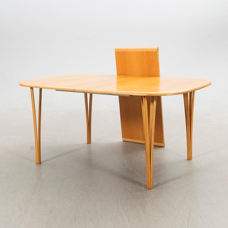 Matbord, "Timeless", Haslev Møbelsnedkeri, Danmark.