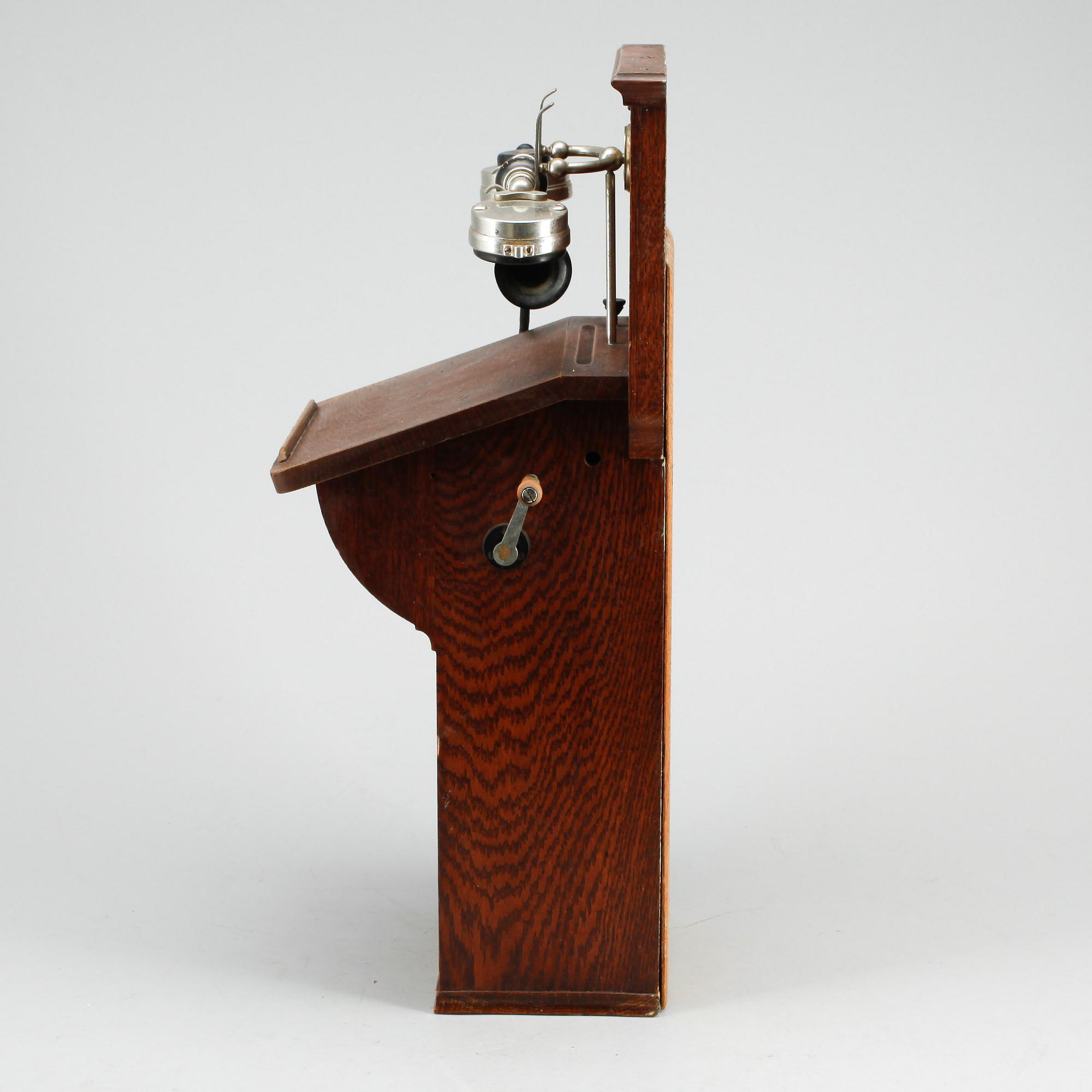 VÄGGTELEFON, 1900-tal.
